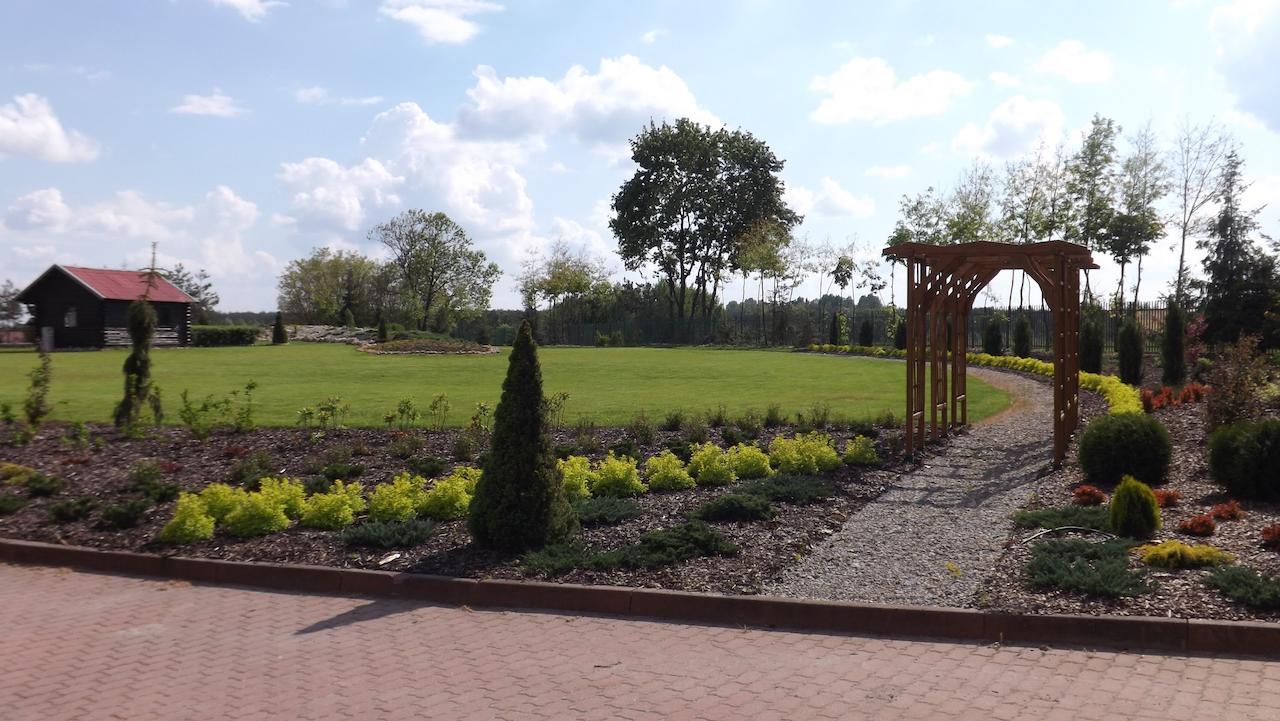 Hotel Pod Debami Terespol Exterior photo